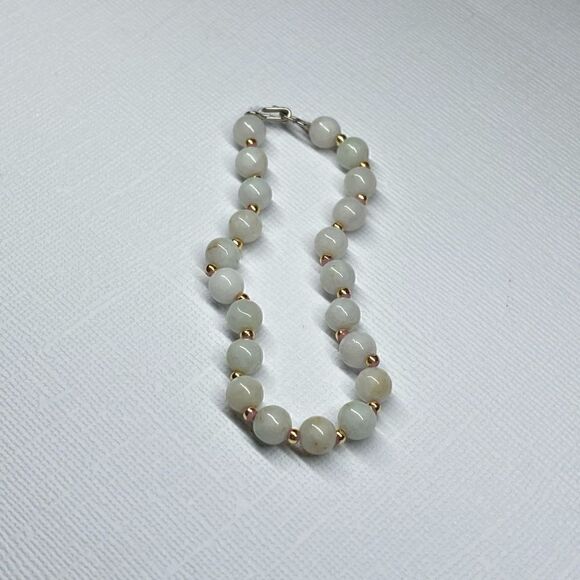 Vintage Jewelry - Vintage Semi Precious Stone and Gold Tone Beaded Bracelet